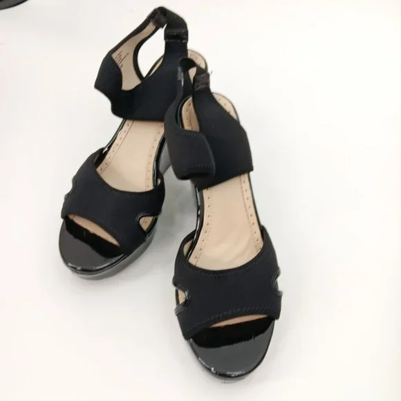 ADRIENNE VITTADINI BLACK PLATFORM SANDALS SIZE 7.5M - Picture 15 of 16